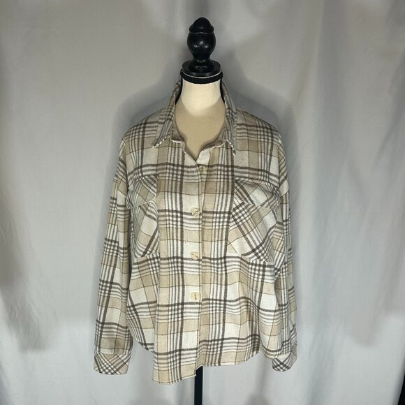 Veveret Tops - Veveret Plaid Fleece Shacket Size Medium Light Colors